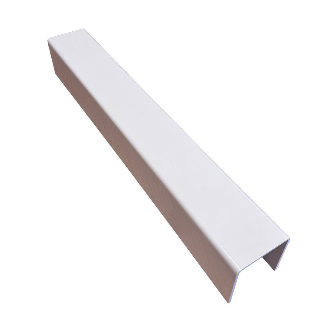 Cache-tube en plastique blanc pour le boîtier « Cinderella  » deTravel , vue de face.